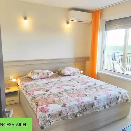 Golf Ariel فيلة *