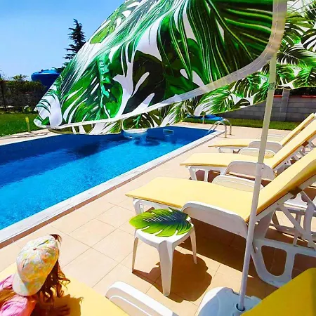 Golf Ariel Villa *